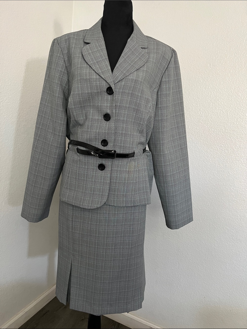 Women's Gray Plaid Tailored Suit Jacket and Skirt Set